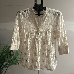 Hand laced, with embellishments Made in Italy blouse